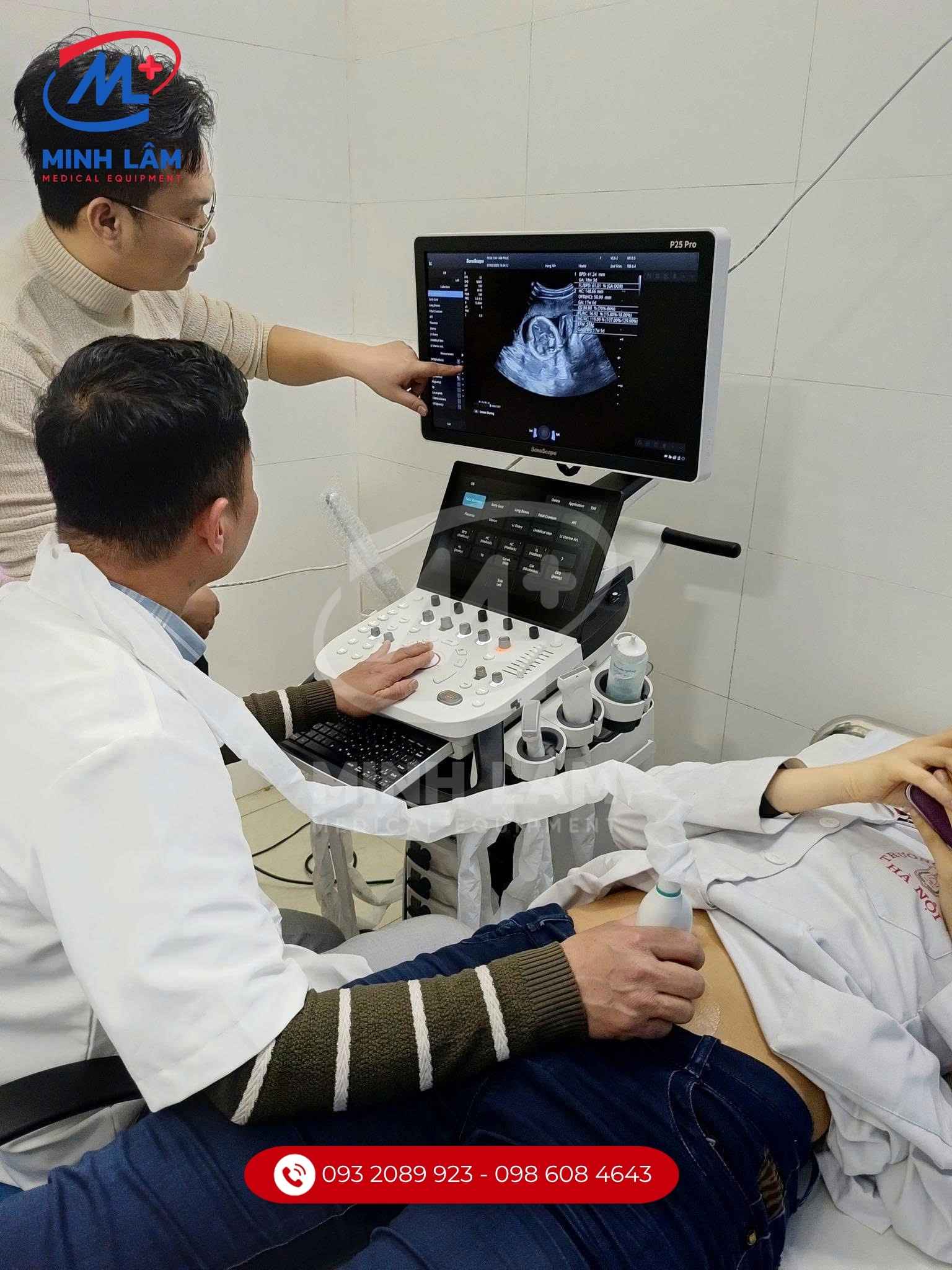 Lắp đặt máy tại phòng khám chuyên sản khoa.